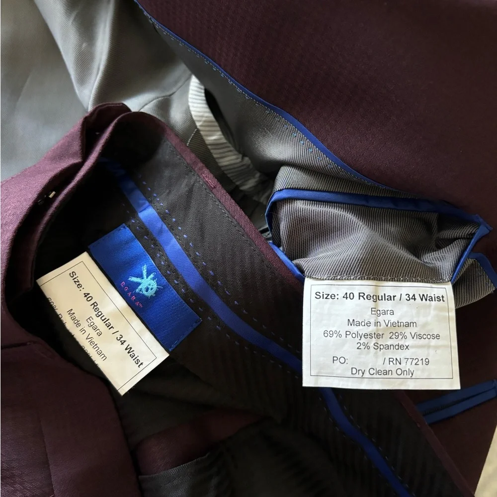Egara Wine Houndstooth Tailored Slim Fit Suit